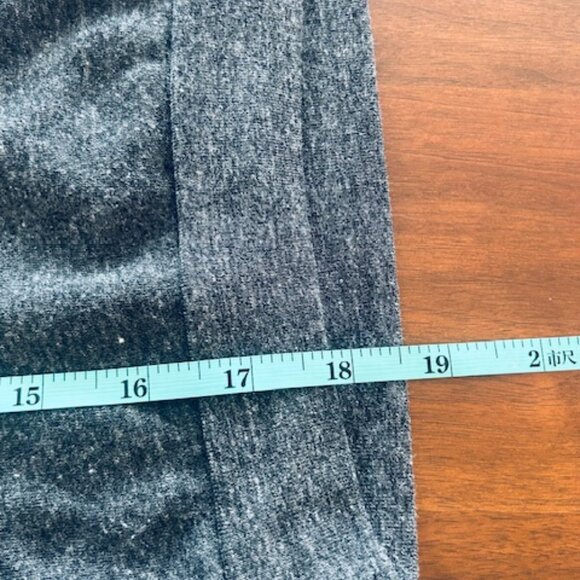 CLEARANCE! Bow & Drape "Bride Zilla" Sequined Pullover Sweater, Ladies Size M - Picture 8 of 8